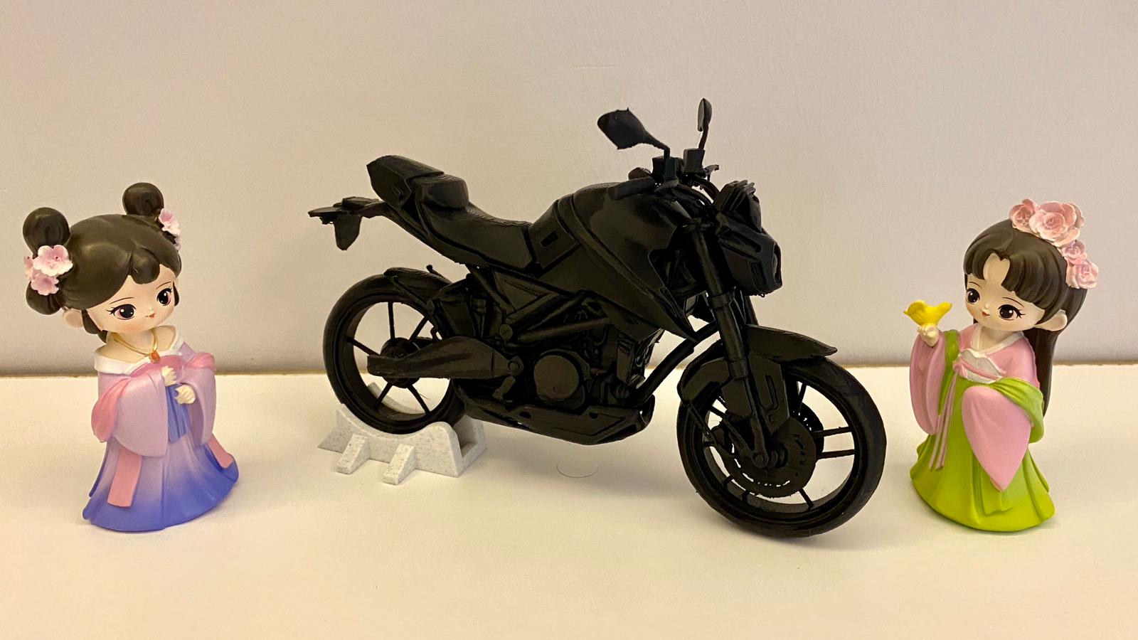 Motor figürü sağdan